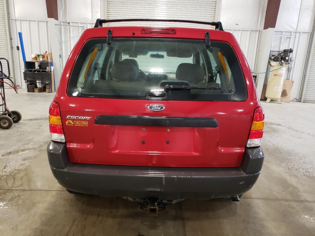 1FMYU02124KA45900 2004 Ford Escape Xls