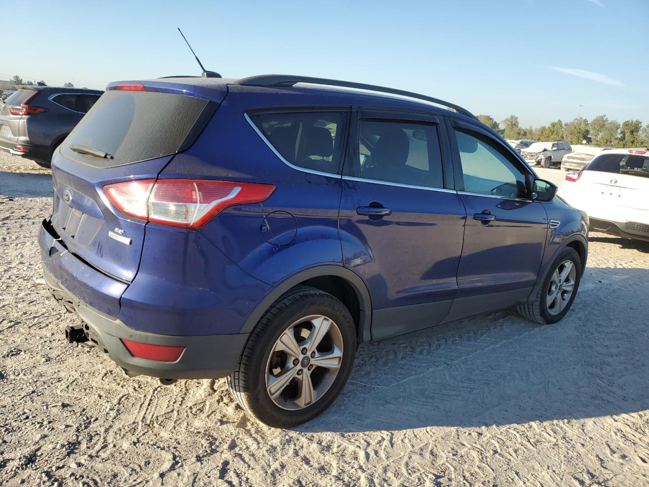 VIN 1FMCU0GX4FUA44505 2015 FORD ESCAPE no.3