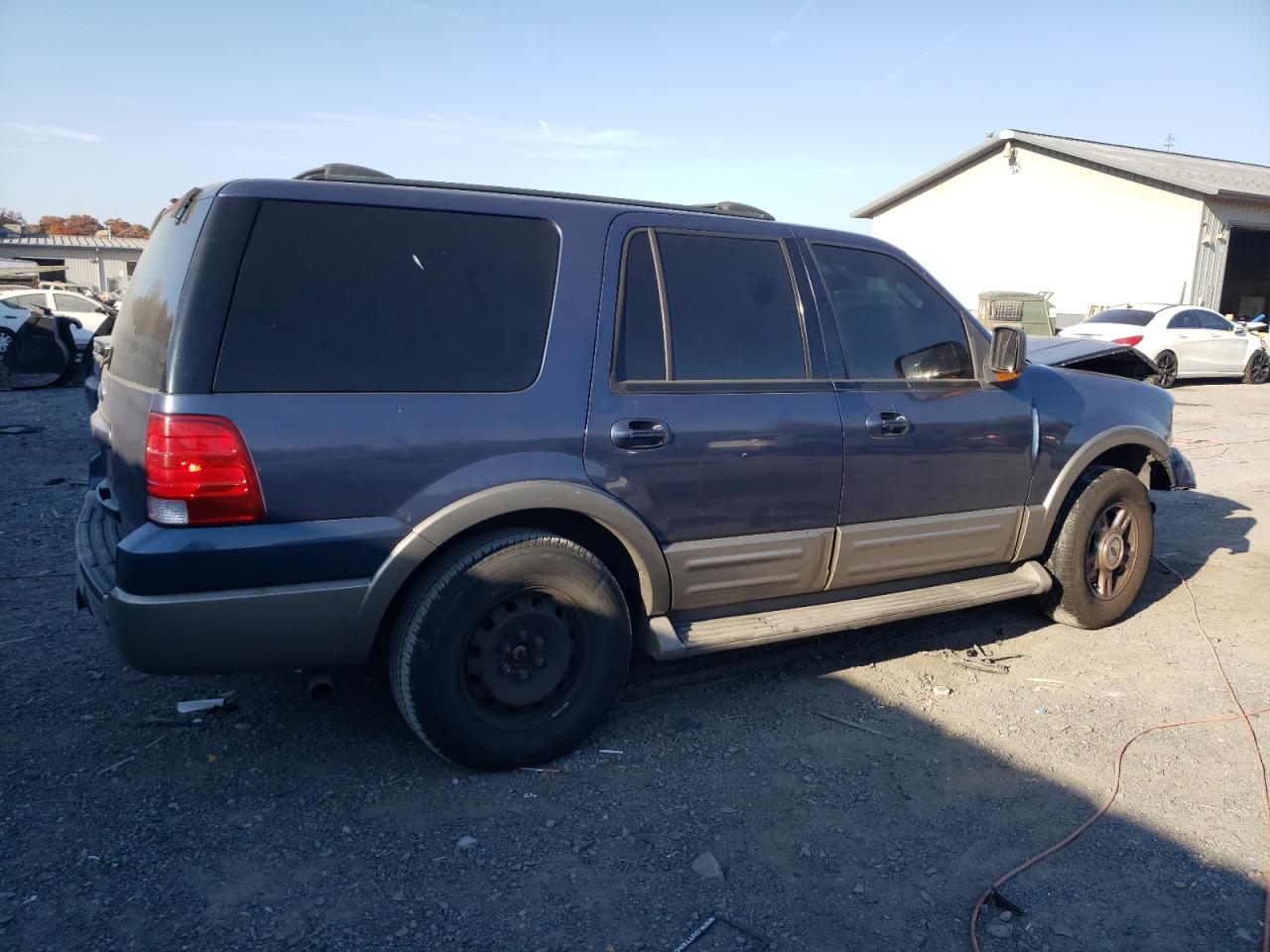 2004 Ford Expedition - Image 3