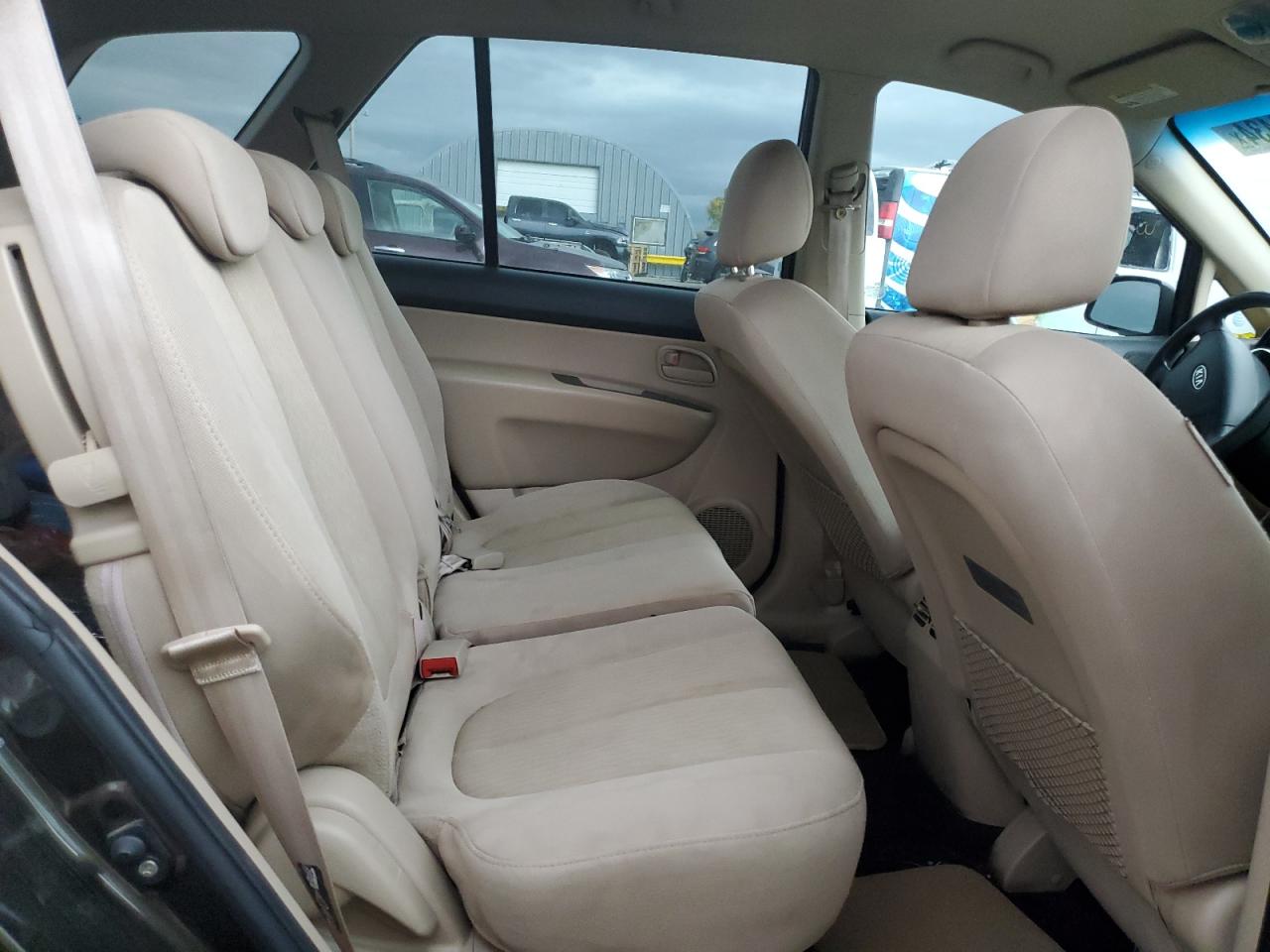 2009 Kia Rondo Base VIN: KNAFG528097277156 Lot: 78263434