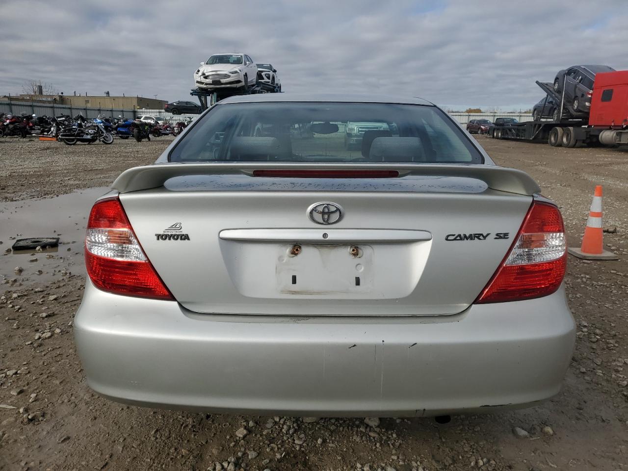 2003 Toyota Camry Le VIN: 4T1BE32K53U681534 Lot: 76686134