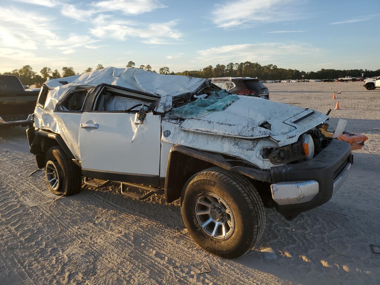2013 Toyota FJ Cruiser - Image 4
