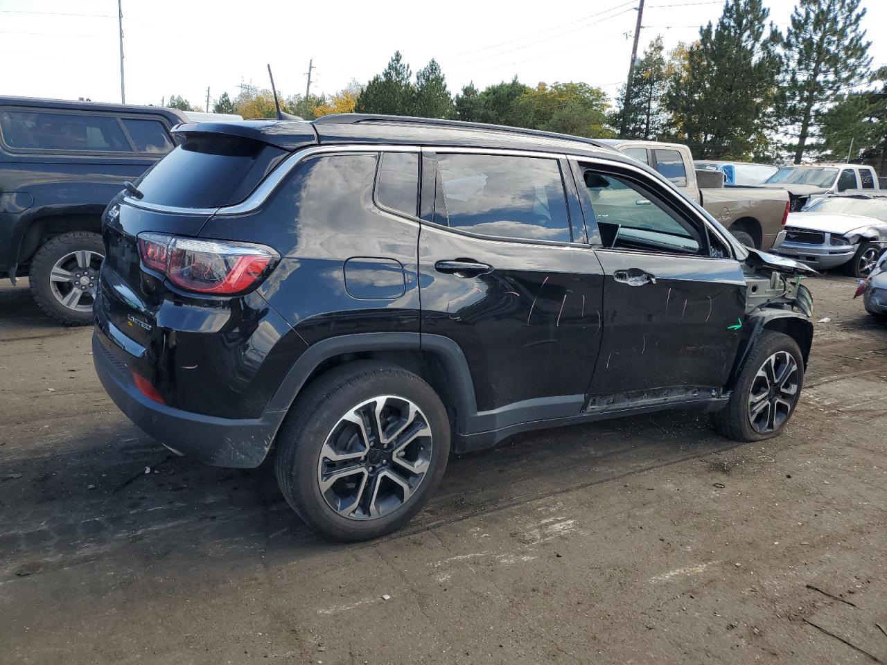 2022 Jeep Compass - Image 3