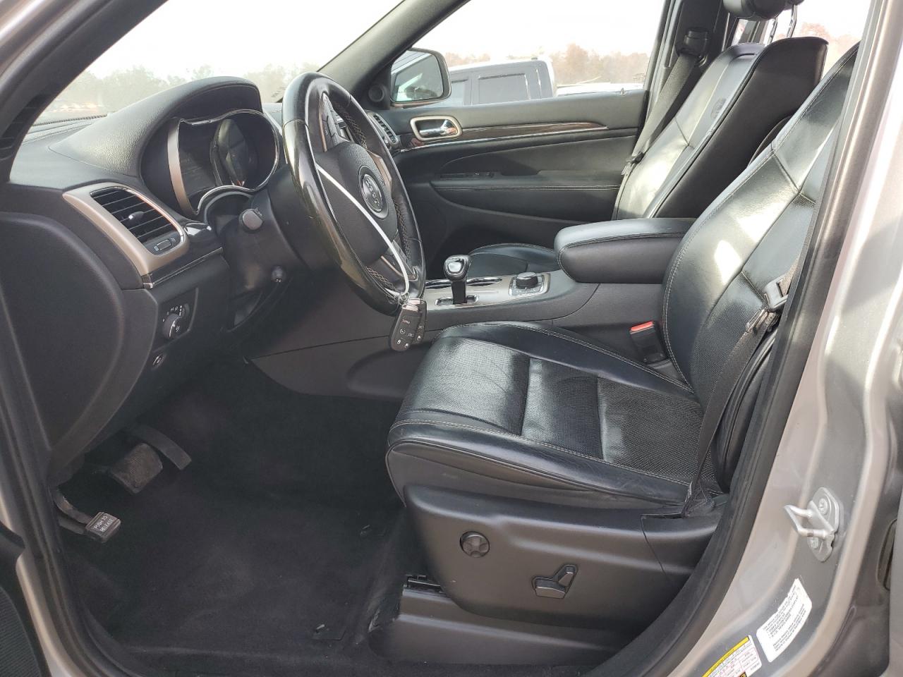 2015 Jeep Grand Cherokee - Image 7