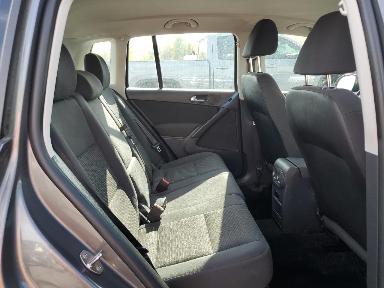 2014 Volkswagen Tiguan S VIN: WVGBV3AXXEW518818 Lot: 80075745