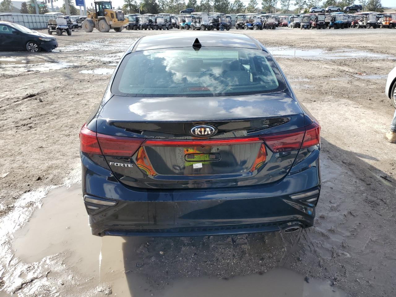 2021 Kia Forte Fe VIN: 3KPF24AD3ME406784 Lot: 77555444