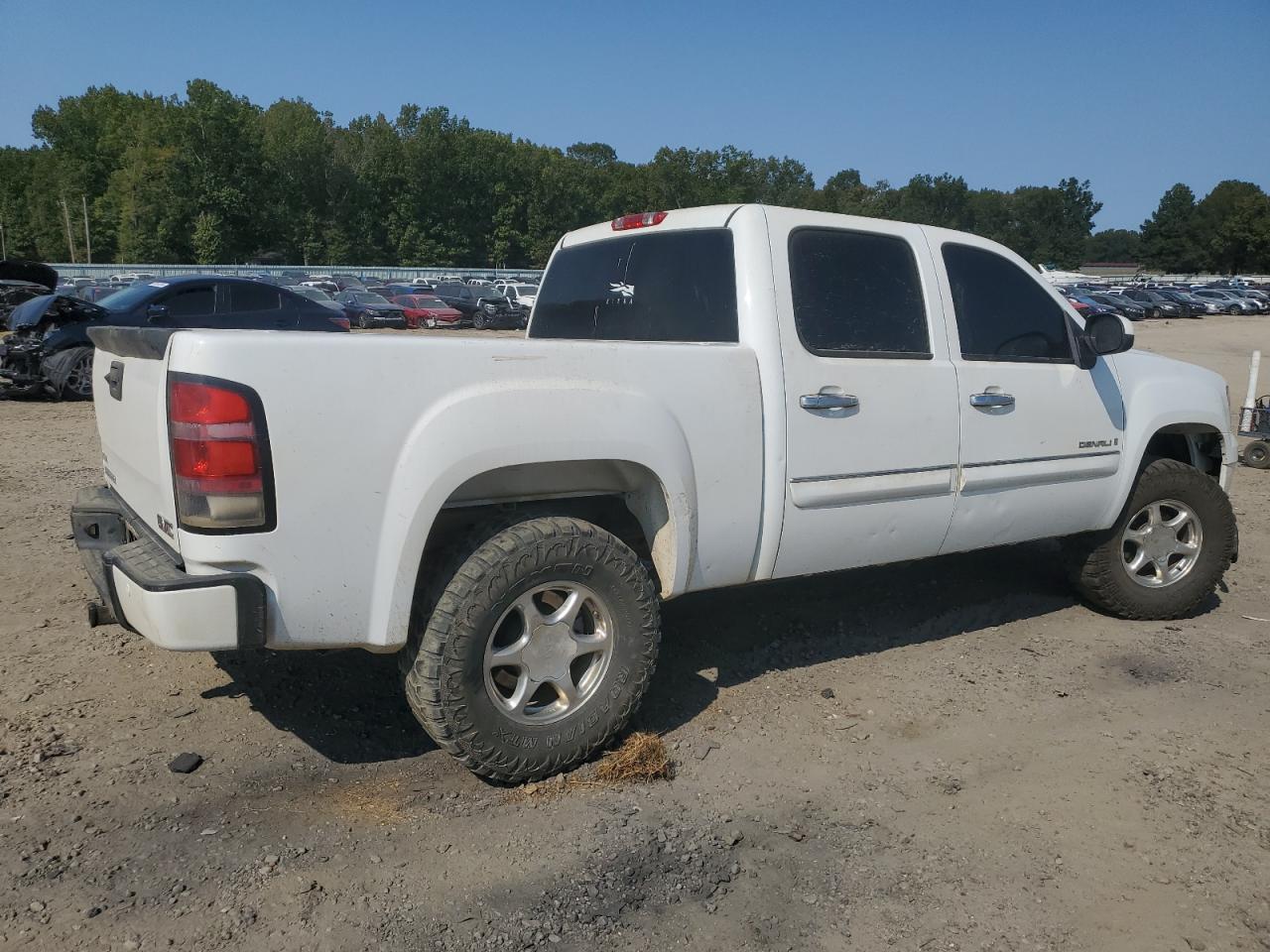 2009 GMC Sierra - Image 3