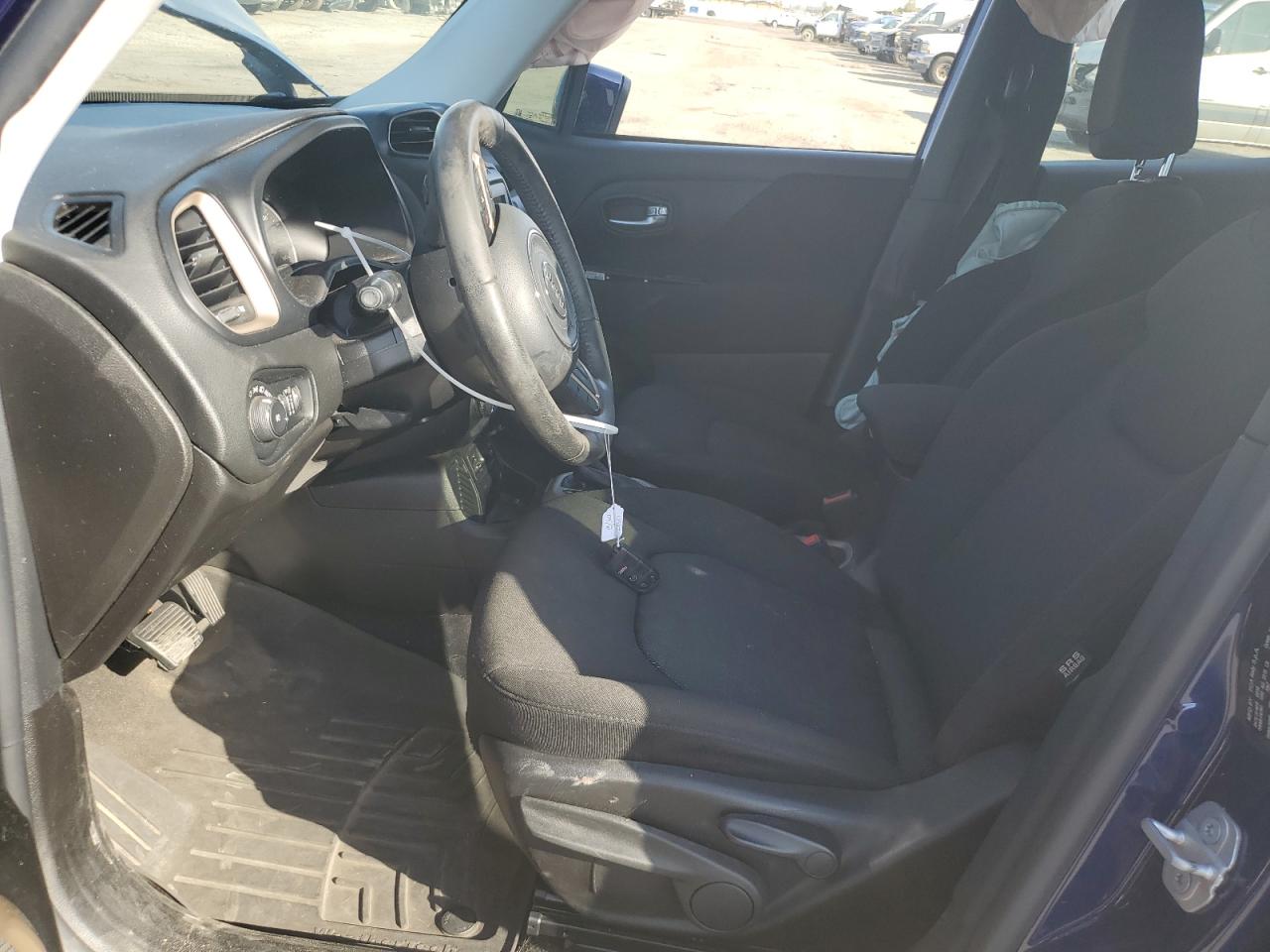 ZACCJABT3GPE26423 2016 Jeep Renegade Latitude