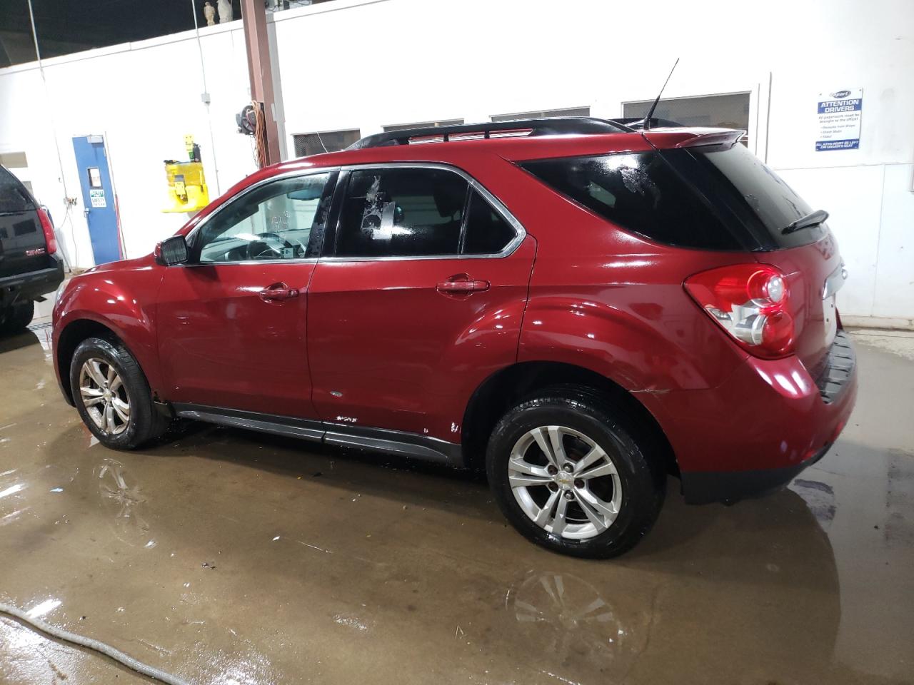 2010 Chevrolet Equinox - Image 2