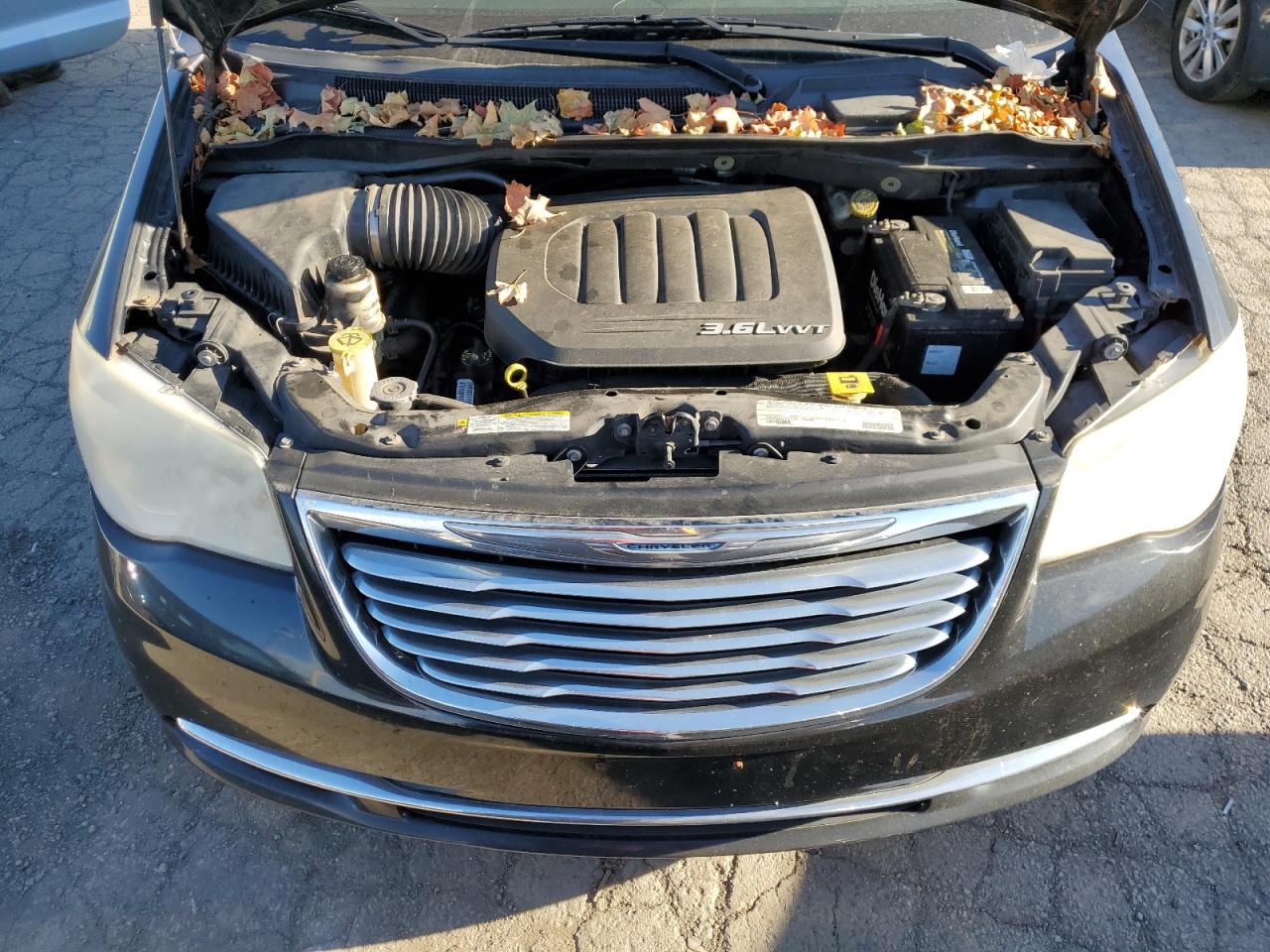 2012 Chrysler Town & Country Touring VIN: 2C4RC1BG2CR351047 Lot: 75052444