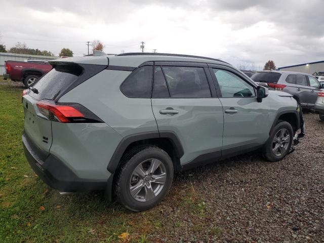 2T3P1RFV3NW257899 Toyota RAV4 XLE 3