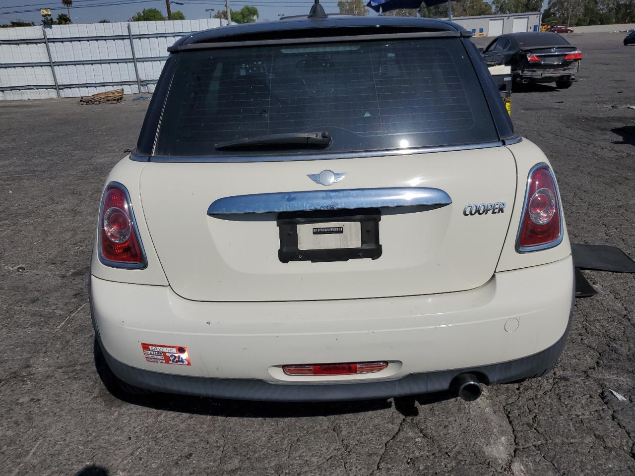 2011 Mini Cooper VIN: WMWSU3C53BT096713 Lot: 74357454