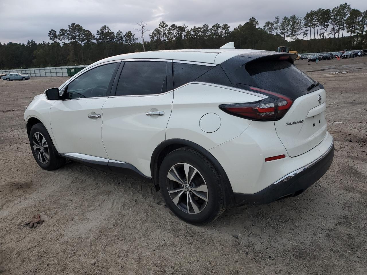 2019 Nissan Murano - Image 2