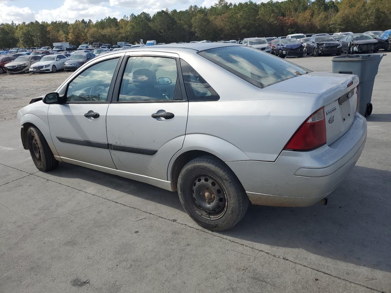 2005 Ford Focus - Image 2
