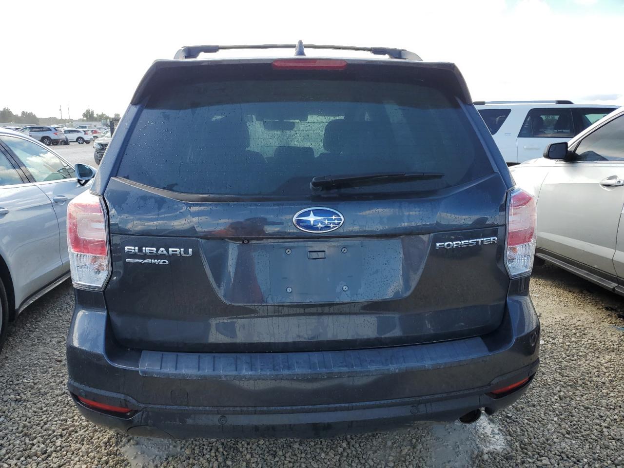 JF2SJAWC0JH458879 2018 Subaru Forester 2.5I Touring