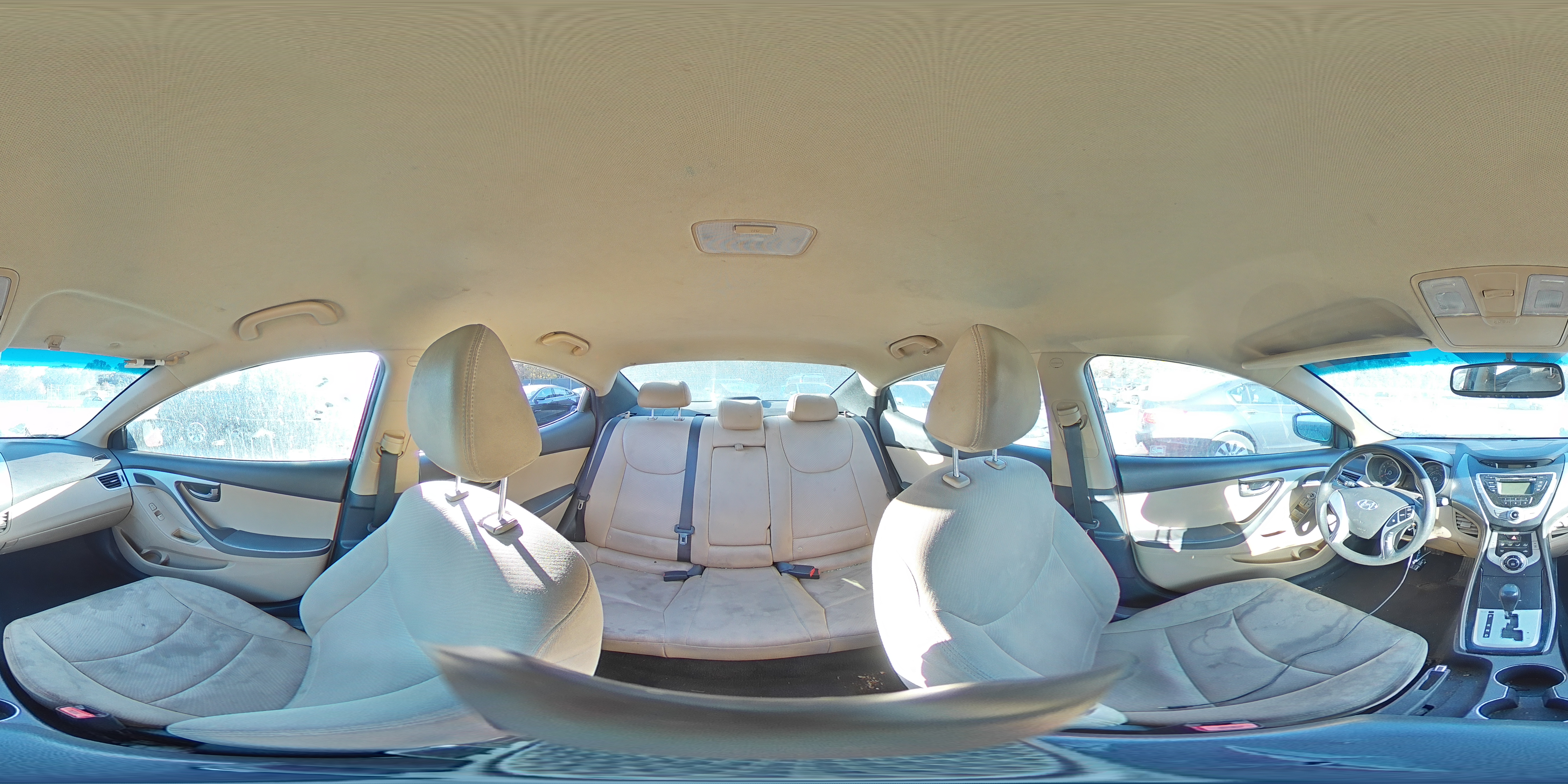 2012 Hyundai Elantra - Image 12