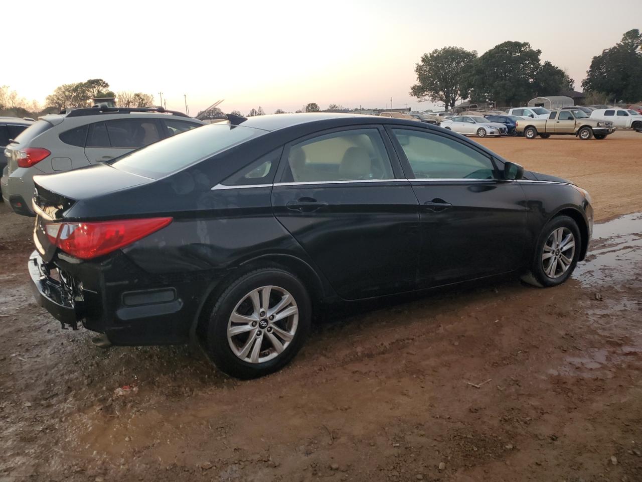 2013 Hyundai Sonata - Image 3