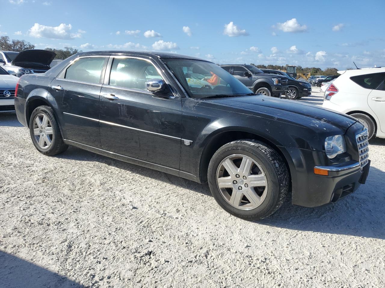 2006 Chrysler 300 - Image 4