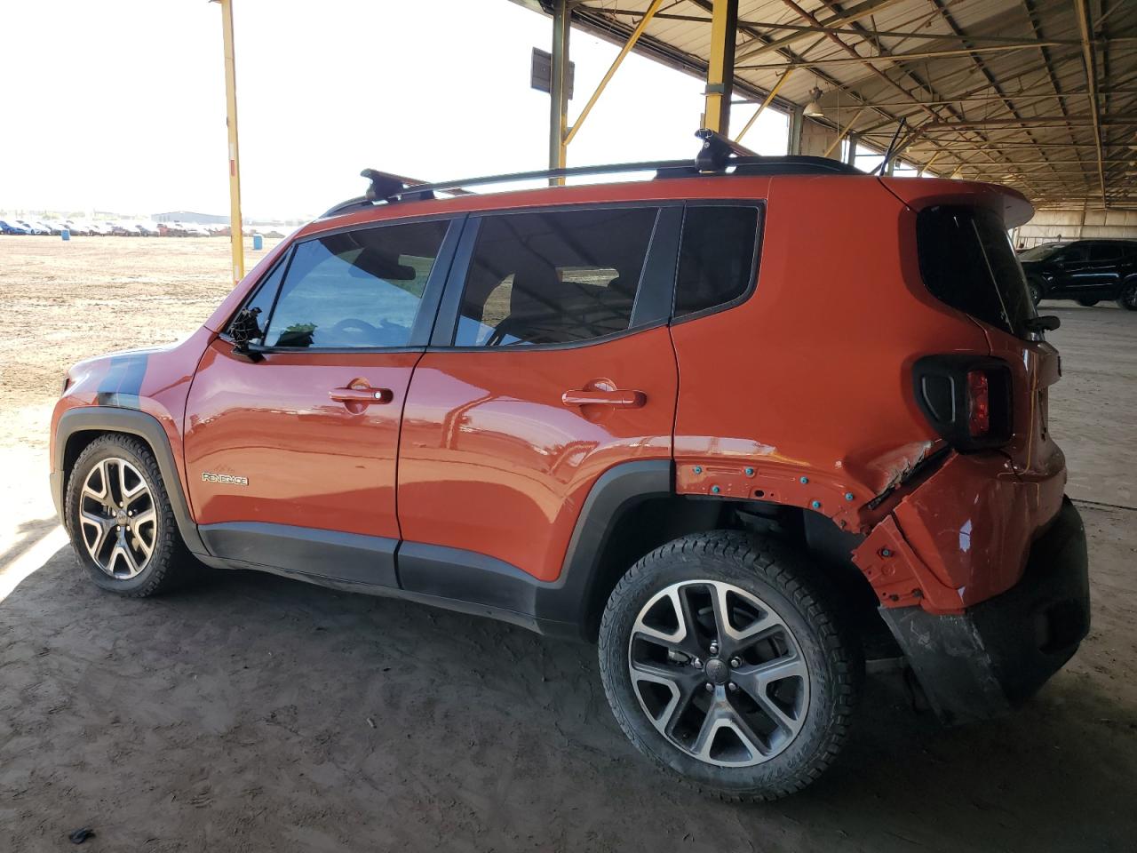 VIN ZACCJABB3JPJ22357 2018 JEEP RENEGADE no.2