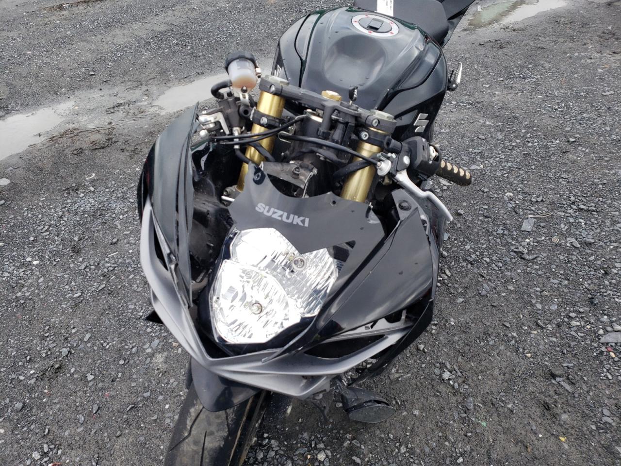 JS1GR7MA9B2101183 2011 Suzuki Gsx750