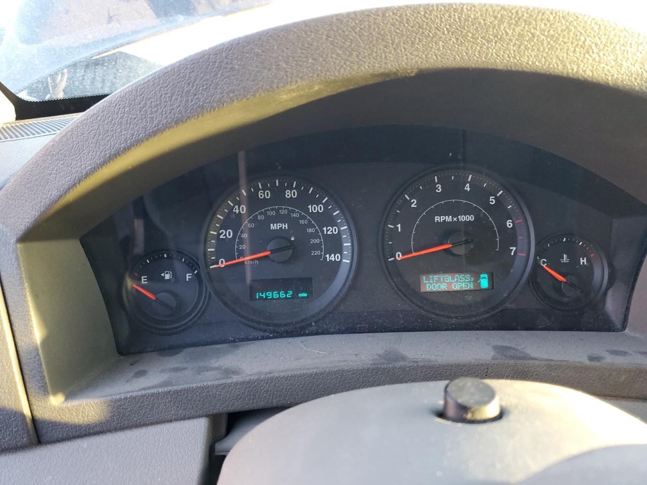 2005 Jeep Grand Cherokee - Image 9