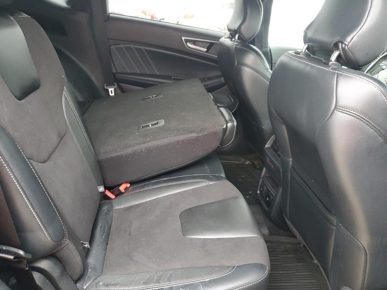 2019 Ford Edge - Image 10