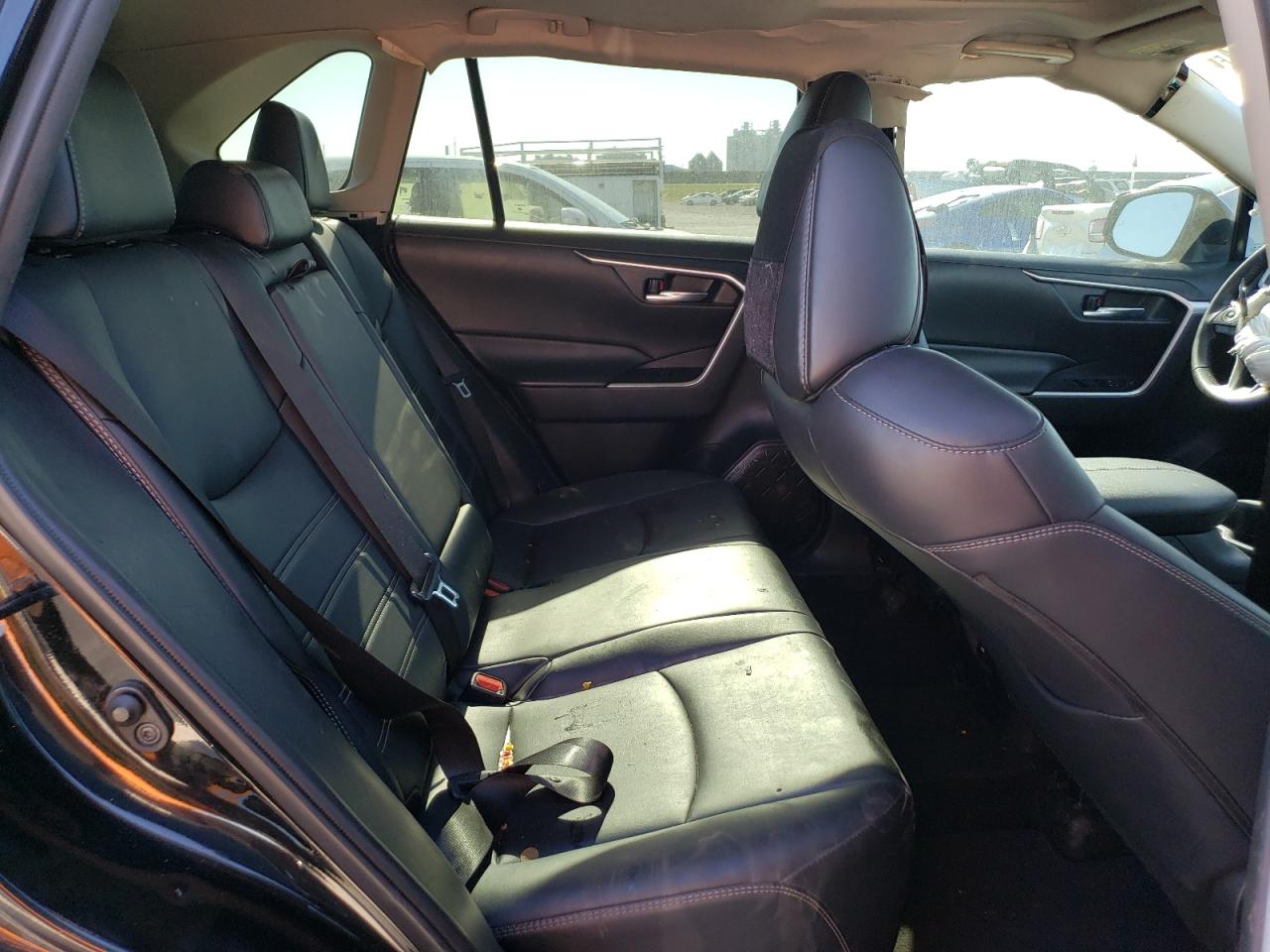 2021 Toyota RAV 4 - Image 12