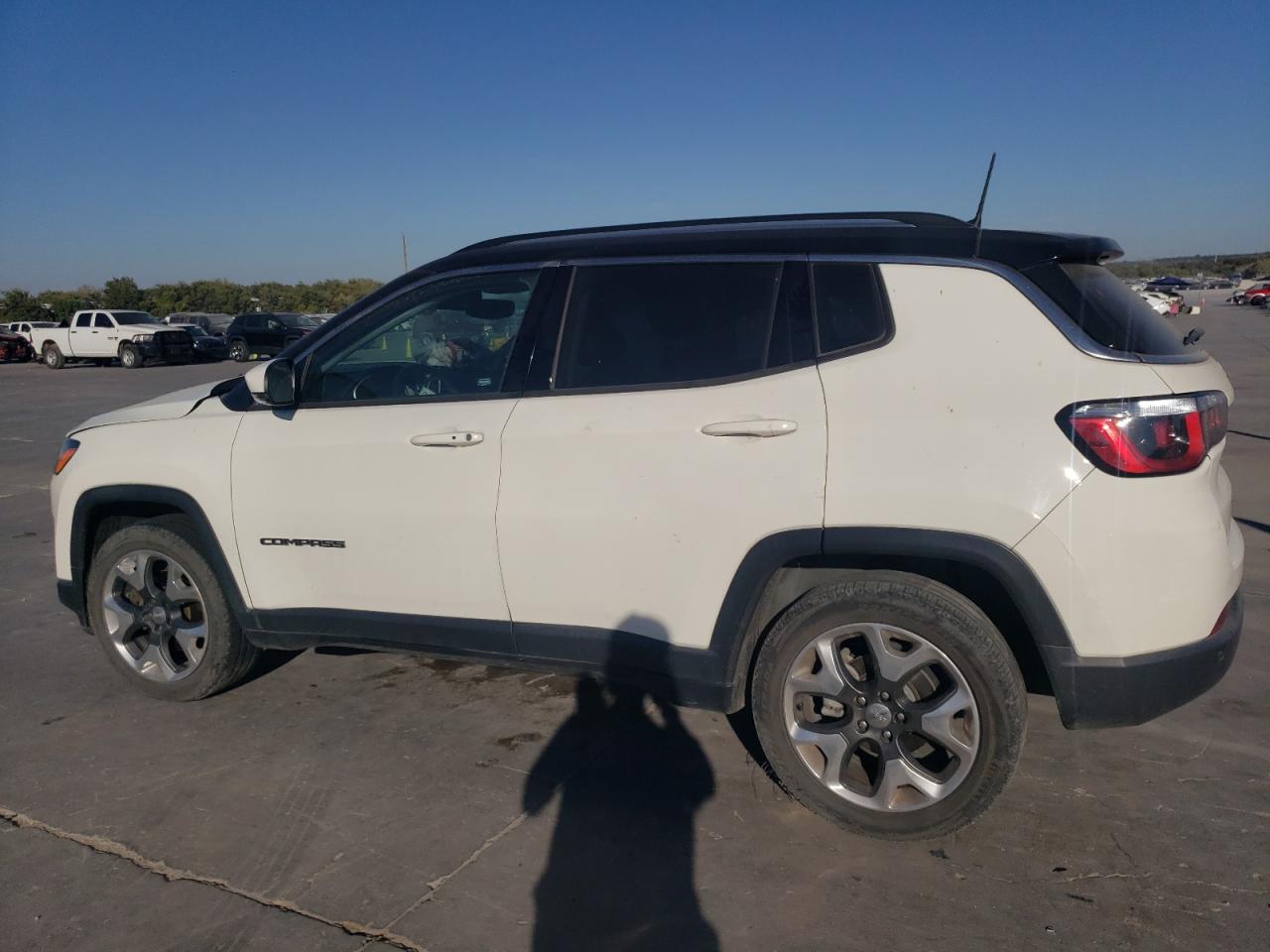 2018 Jeep Compass - Image 2