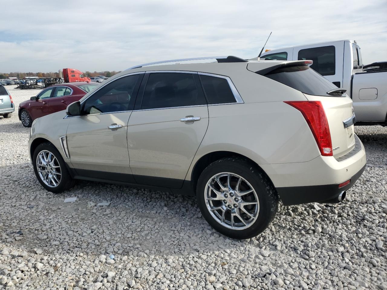 VIN 3GYFNCE32ES575503 2014 CADILLAC SRX no.2