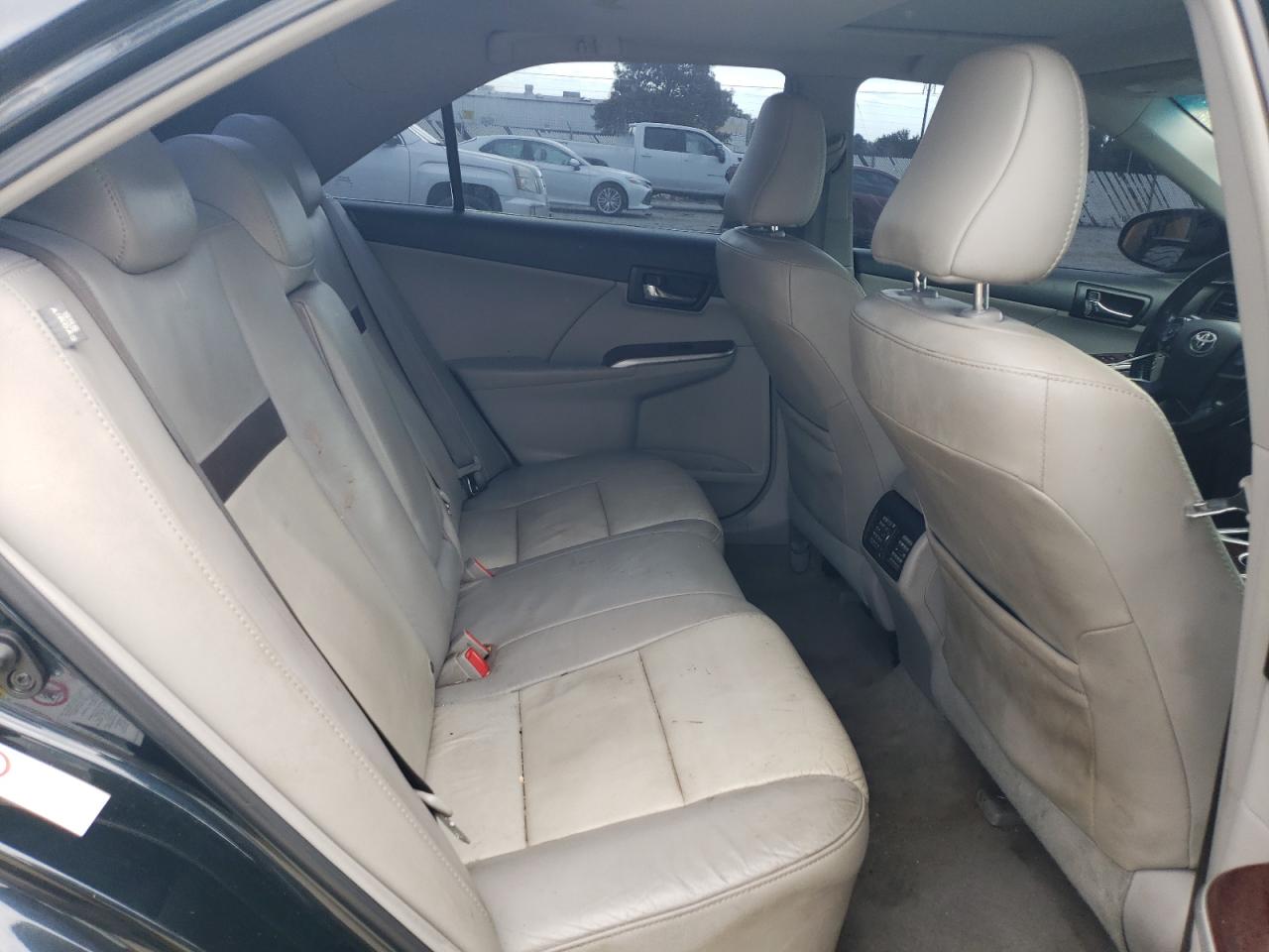 2012 Toyota Camry - Image 11