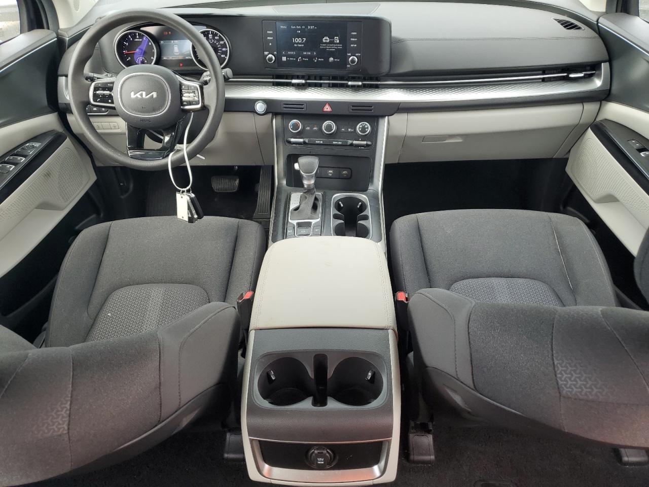 2024 Kia Carnival - Image 8