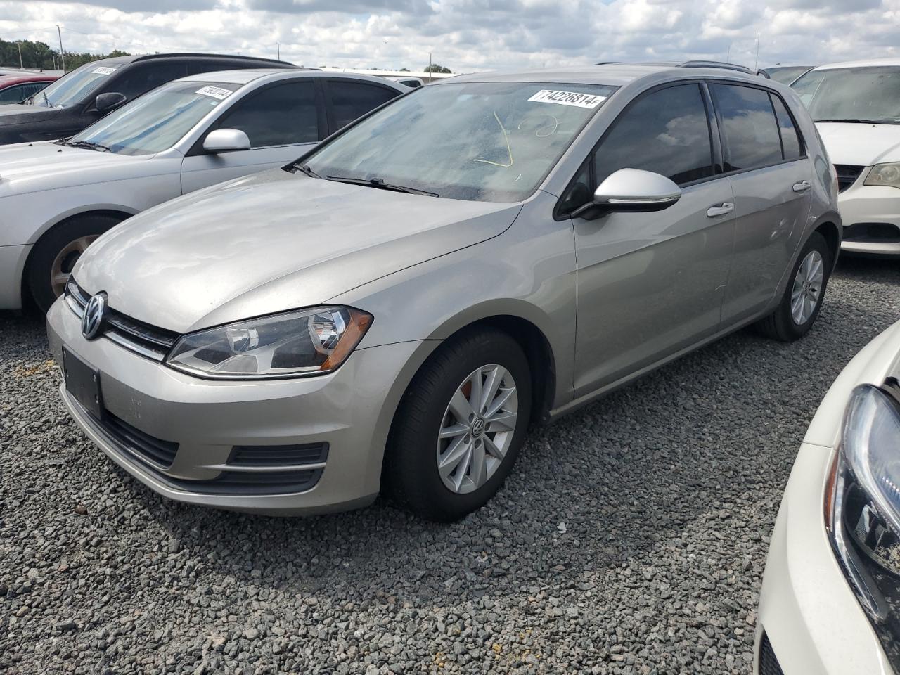 2015 Volkswagen Golf - Image 1