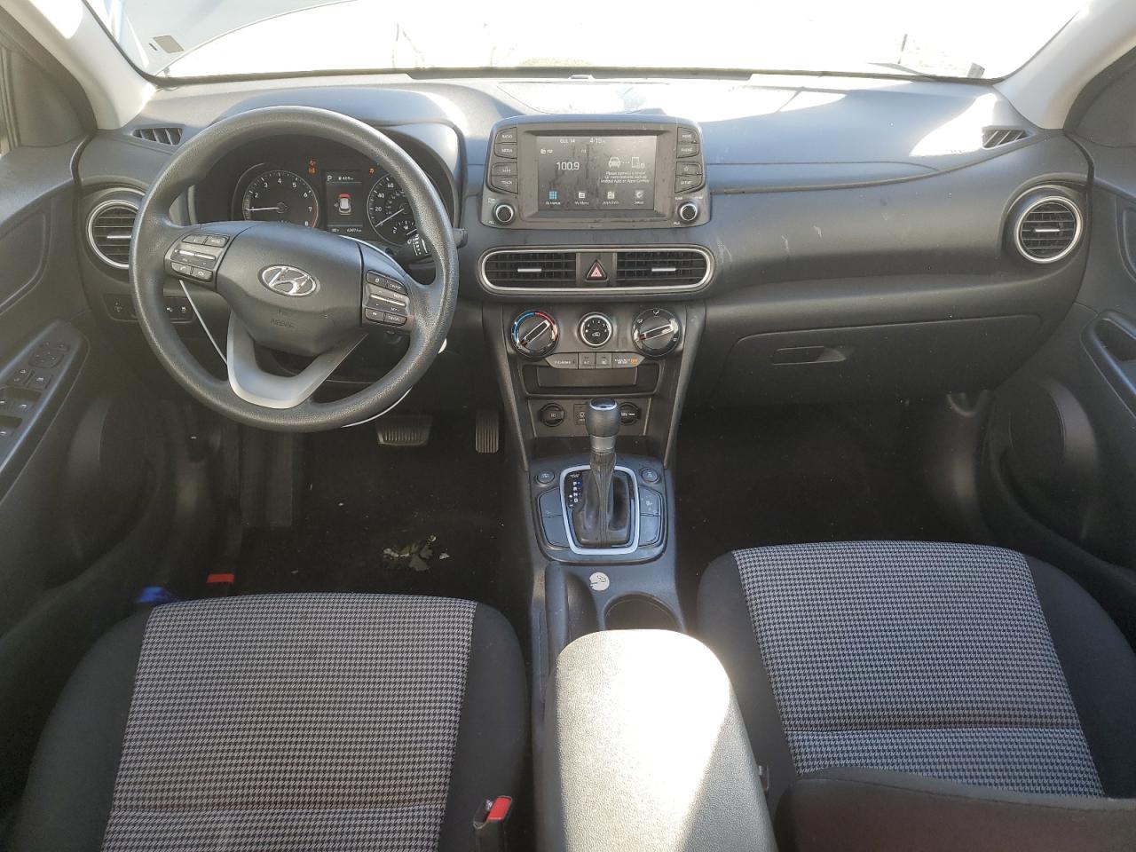 KM8K1CAA8MU704813 2021 Hyundai Kona Se