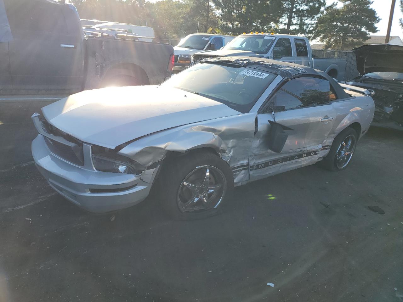 2005 Ford Mustang - Image 1