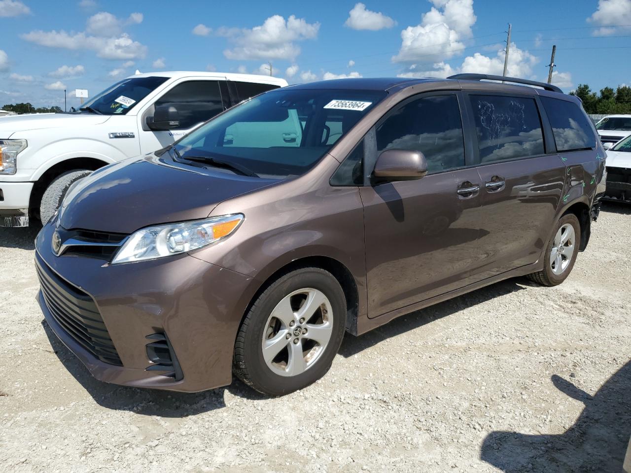 5TDKZ3DCXLS075181 2020 TOYOTA SIENNA - Image 1