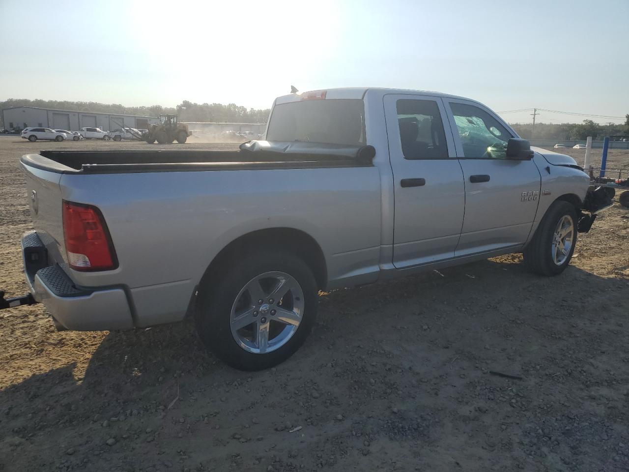 2016 RAM 1500 - Image 3