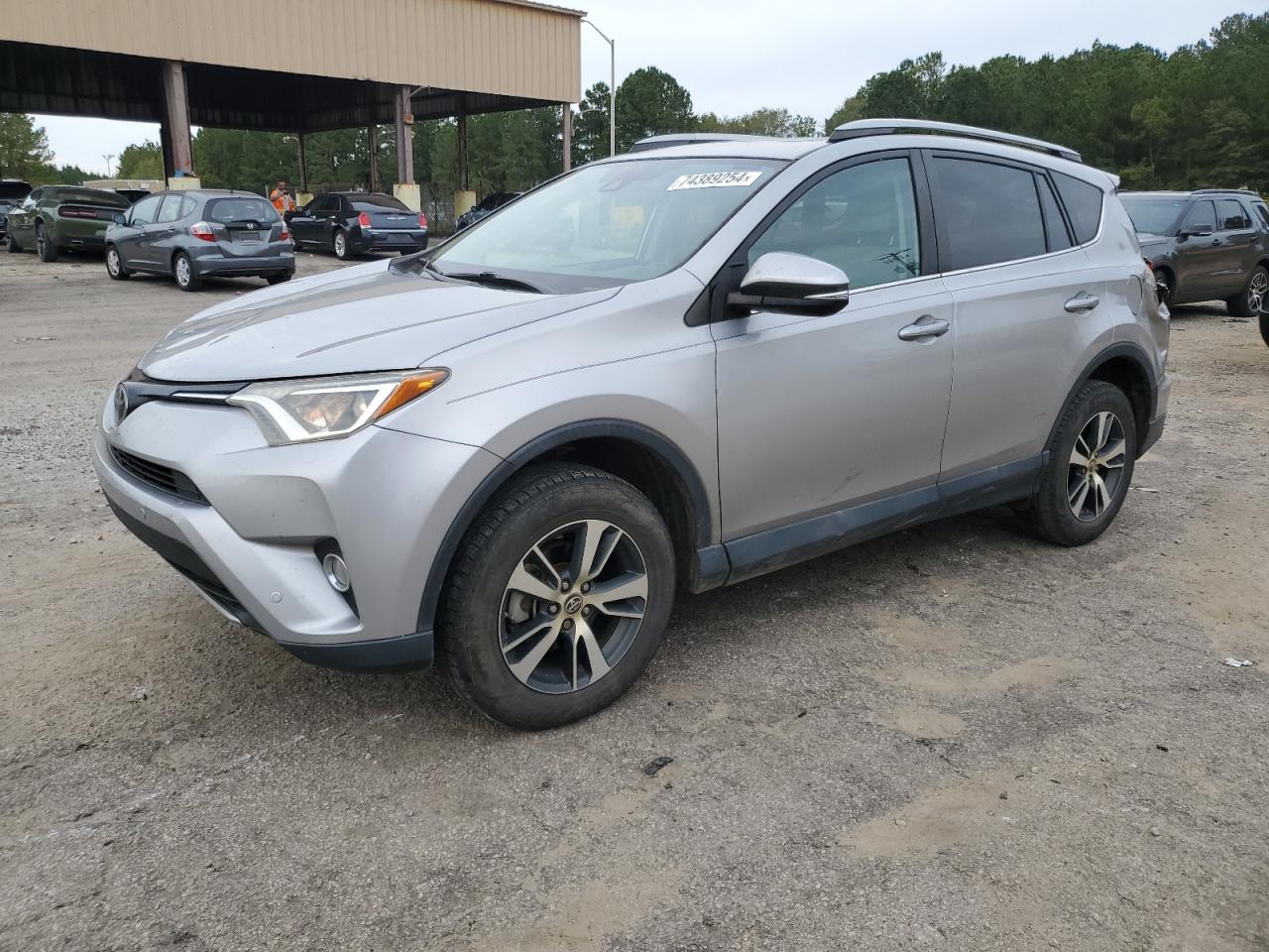 2T3WFREV4HW403875 2017 TOYOTA RAV 4 - Image 1