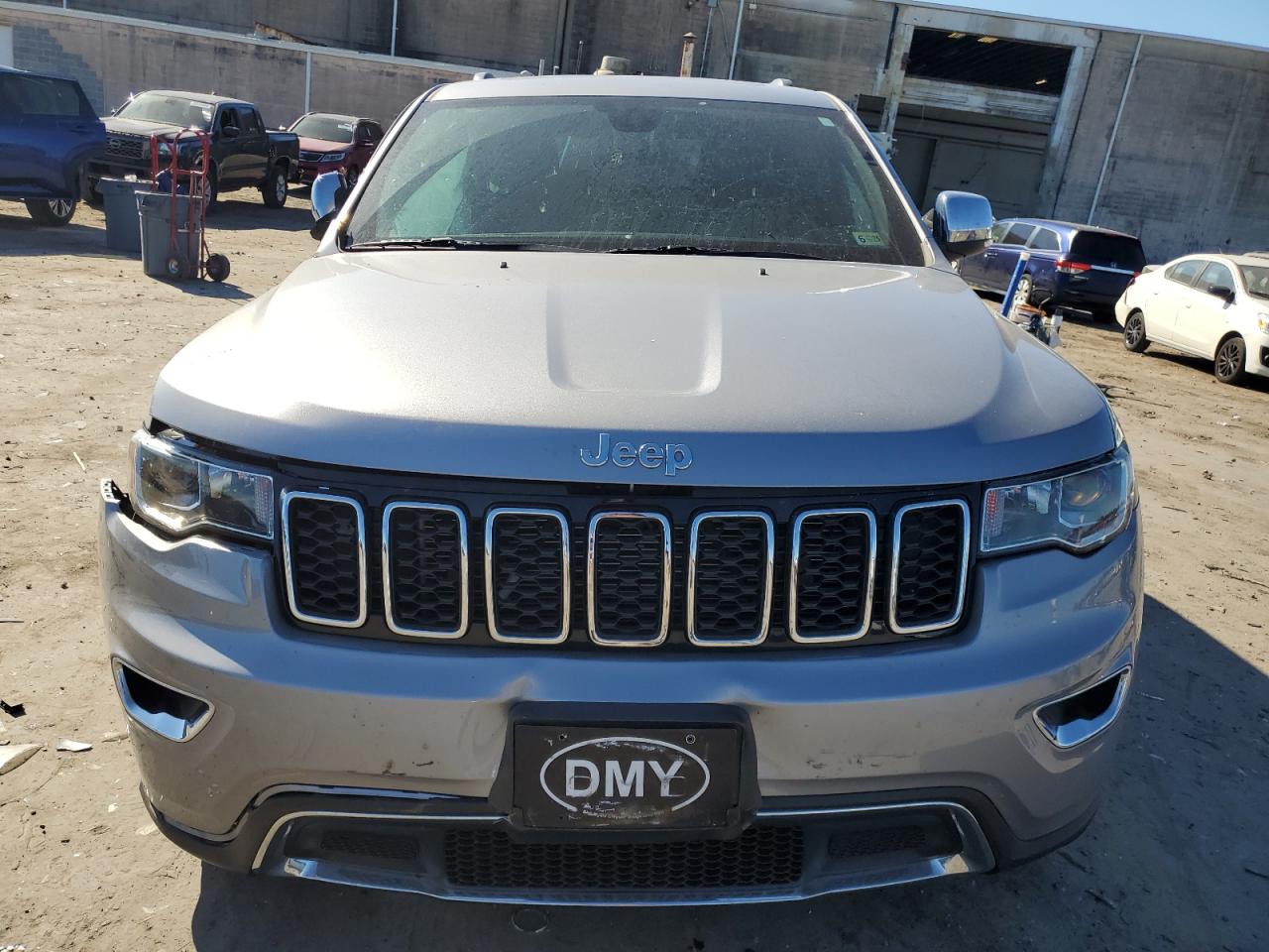 2018 Jeep Grand Cherokee - Image 5