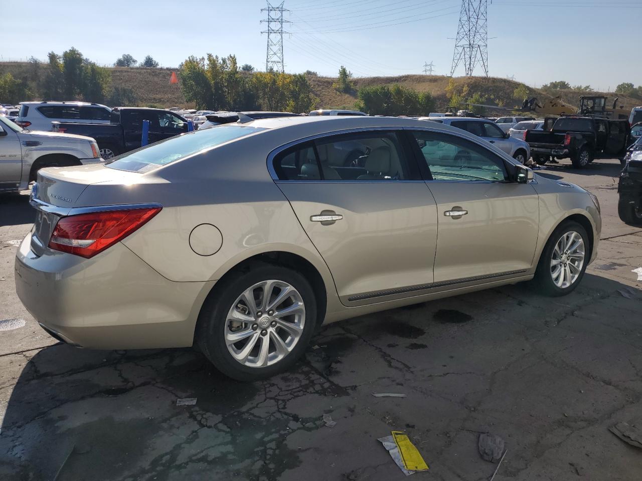 VIN 1G4GB5G3XEF255387 2014 BUICK LACROSSE no.3