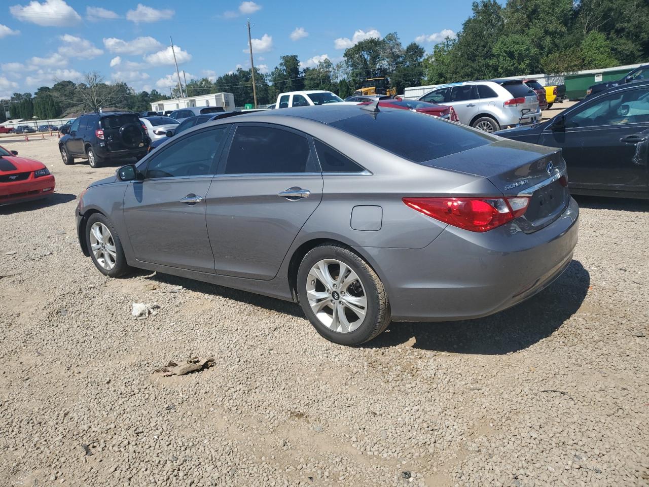 2011 Hyundai Sonata - Image 2