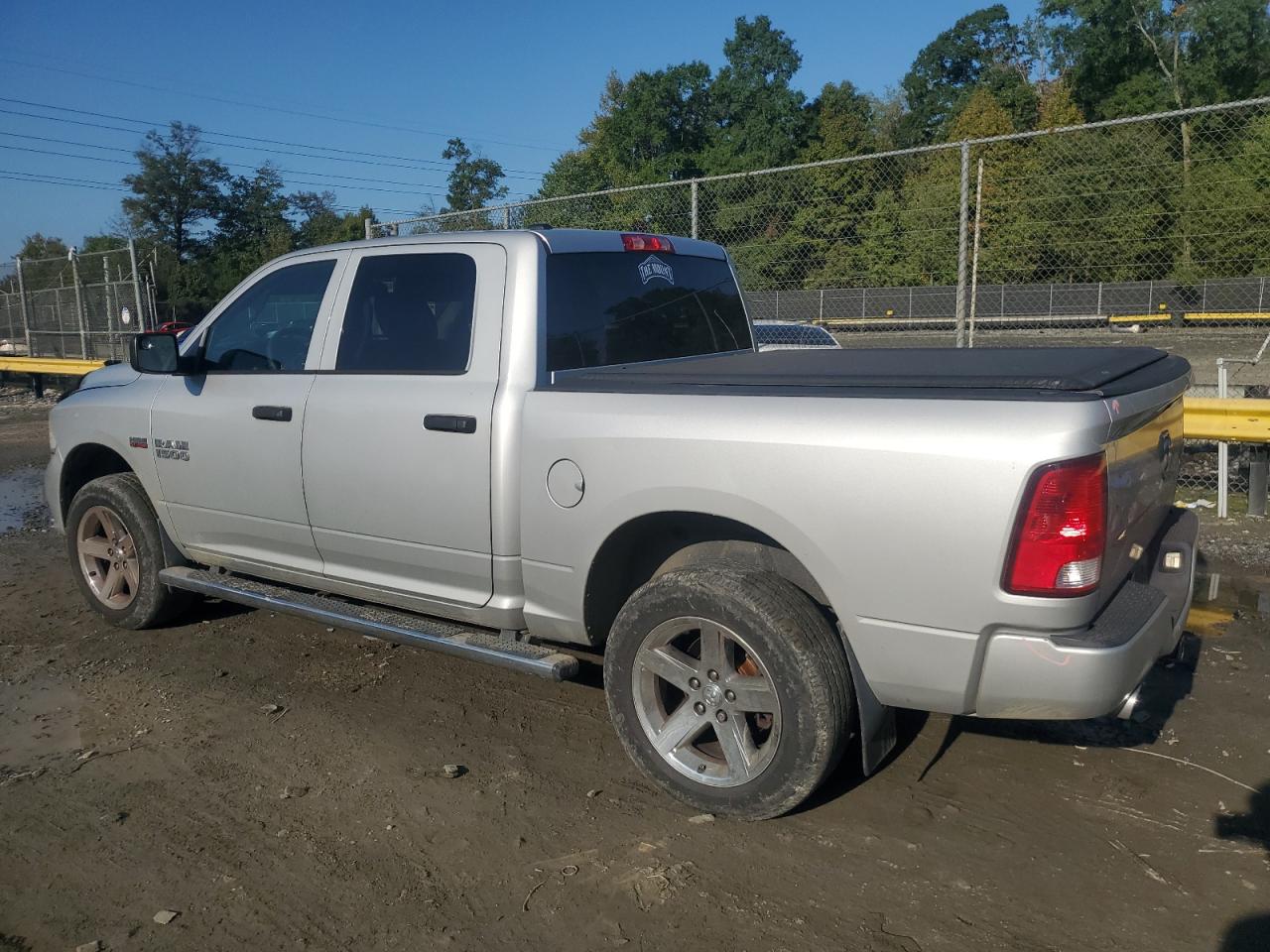 2015 RAM 1500 - Image 2