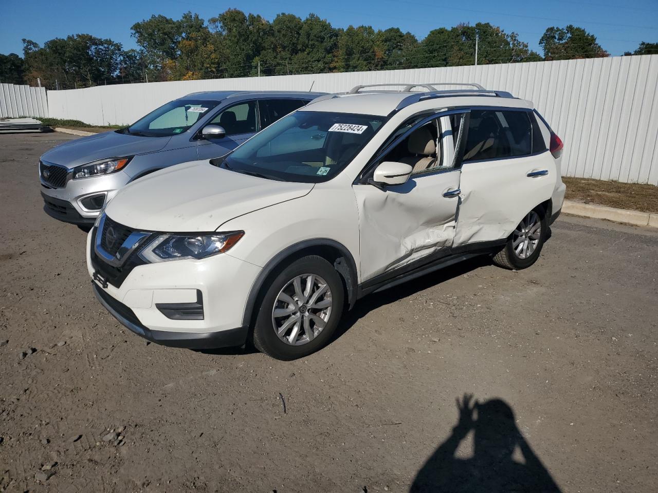 2020 Nissan Rogue - Image 1
