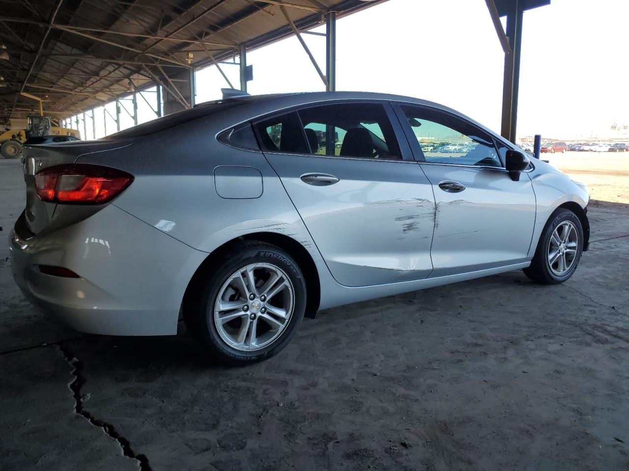 2018 Chevrolet Cruze - Image 3