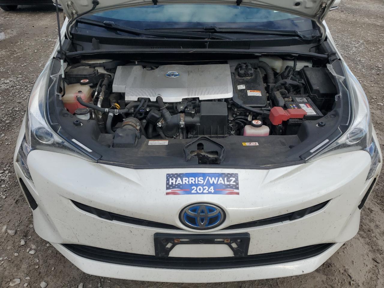 JTDKARFU5H3052819 2017 Toyota Prius