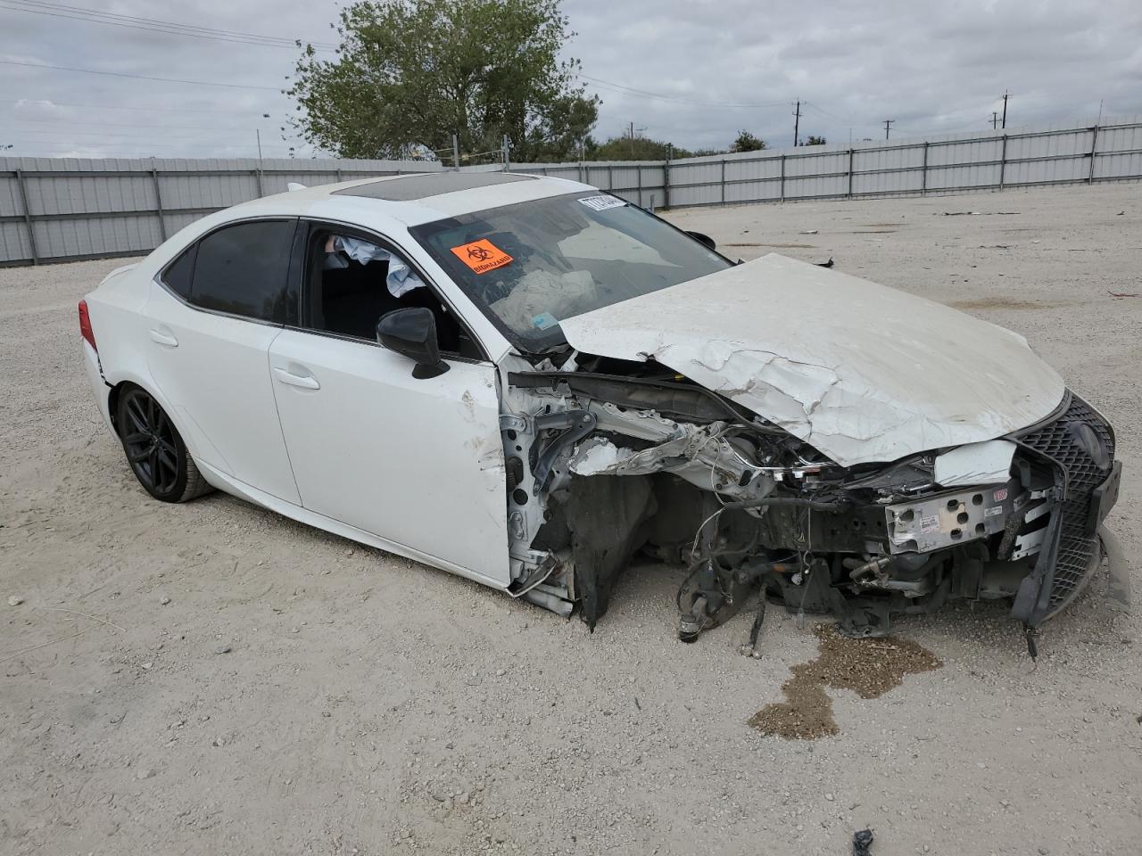2020 Lexus IS - Image 4