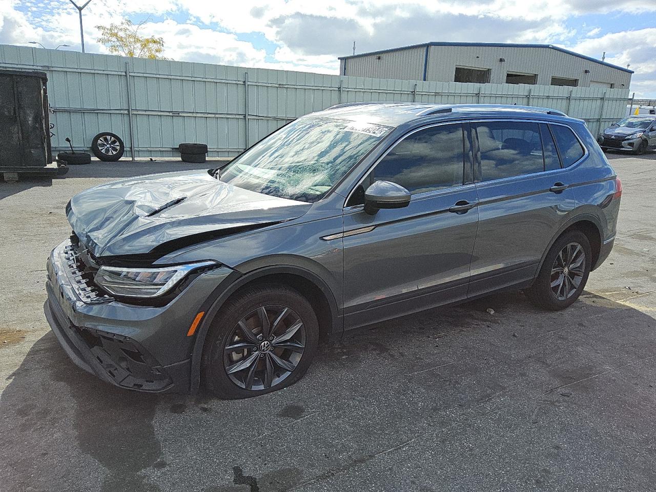 3VV3B7AX0NM119006 2022 VOLKSWAGEN TIGUAN - Image 1