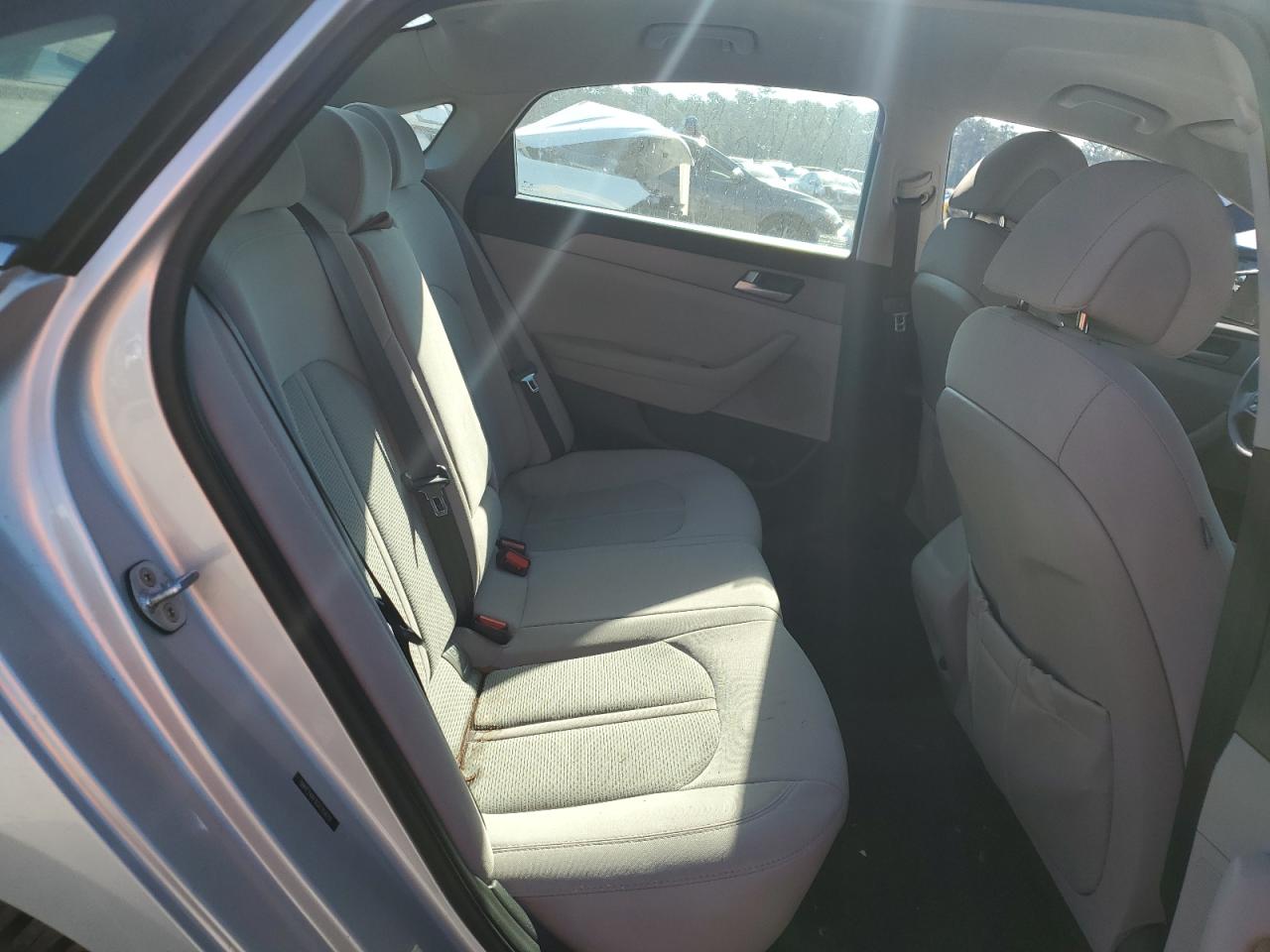 2016 Hyundai Sonata - Image 10