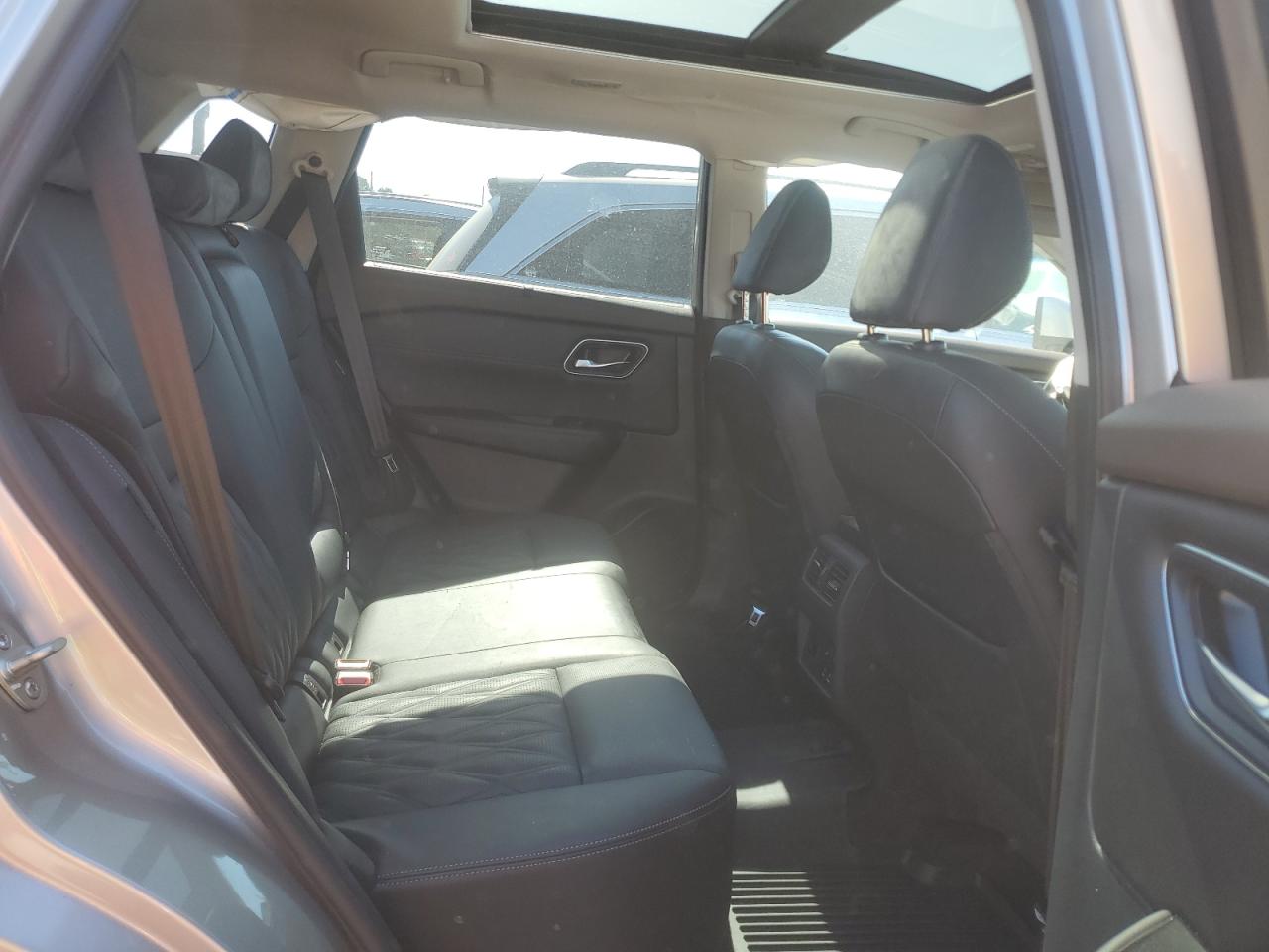2021 Nissan Rogue - Image 11