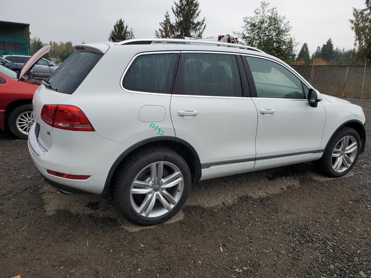 WVGEF9BP6DD01089 2013 Volkswagen Touareg V6