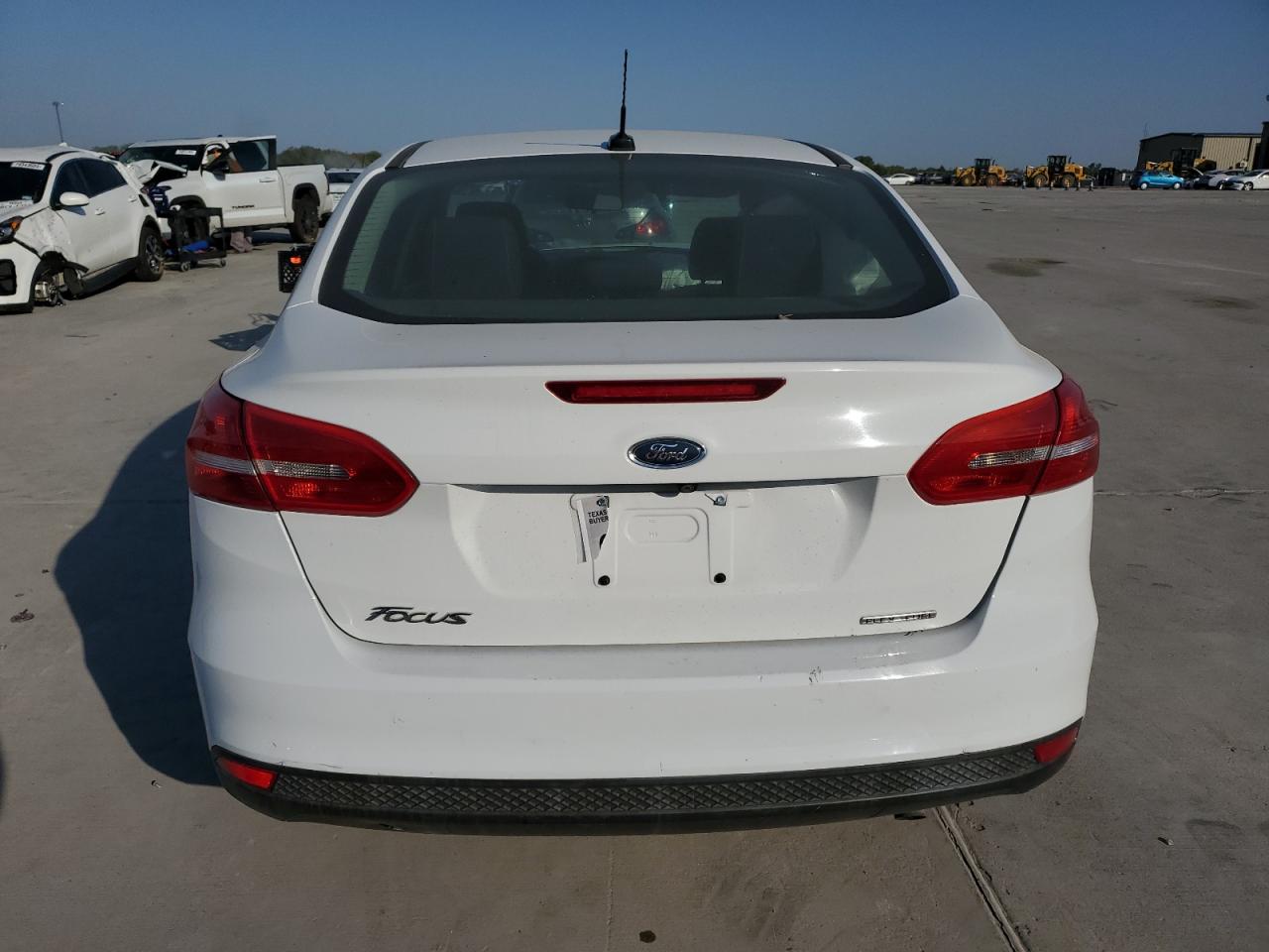 2016 Ford Focus S VIN: 1FADP3E28GL379188 Lot: 75209364